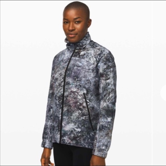 HOST PICK 🥰Lululemon NWT Here To Move Jacket - Picture 3 of 7